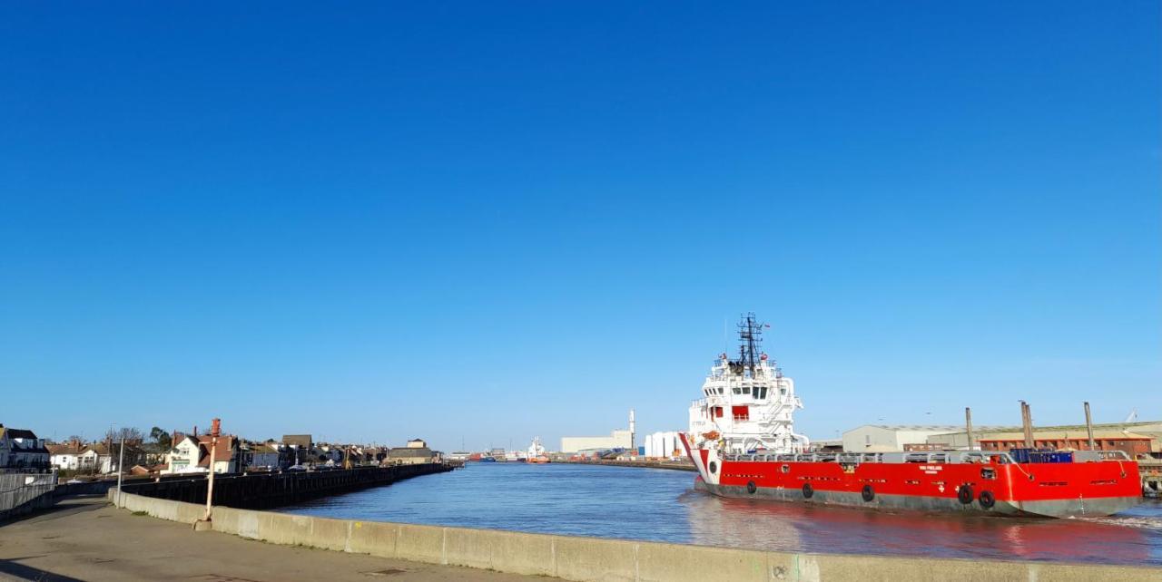 'Harbour View' On The River By Gorleston'S Award Winning Beach - Pet Free! エクステリア 写真